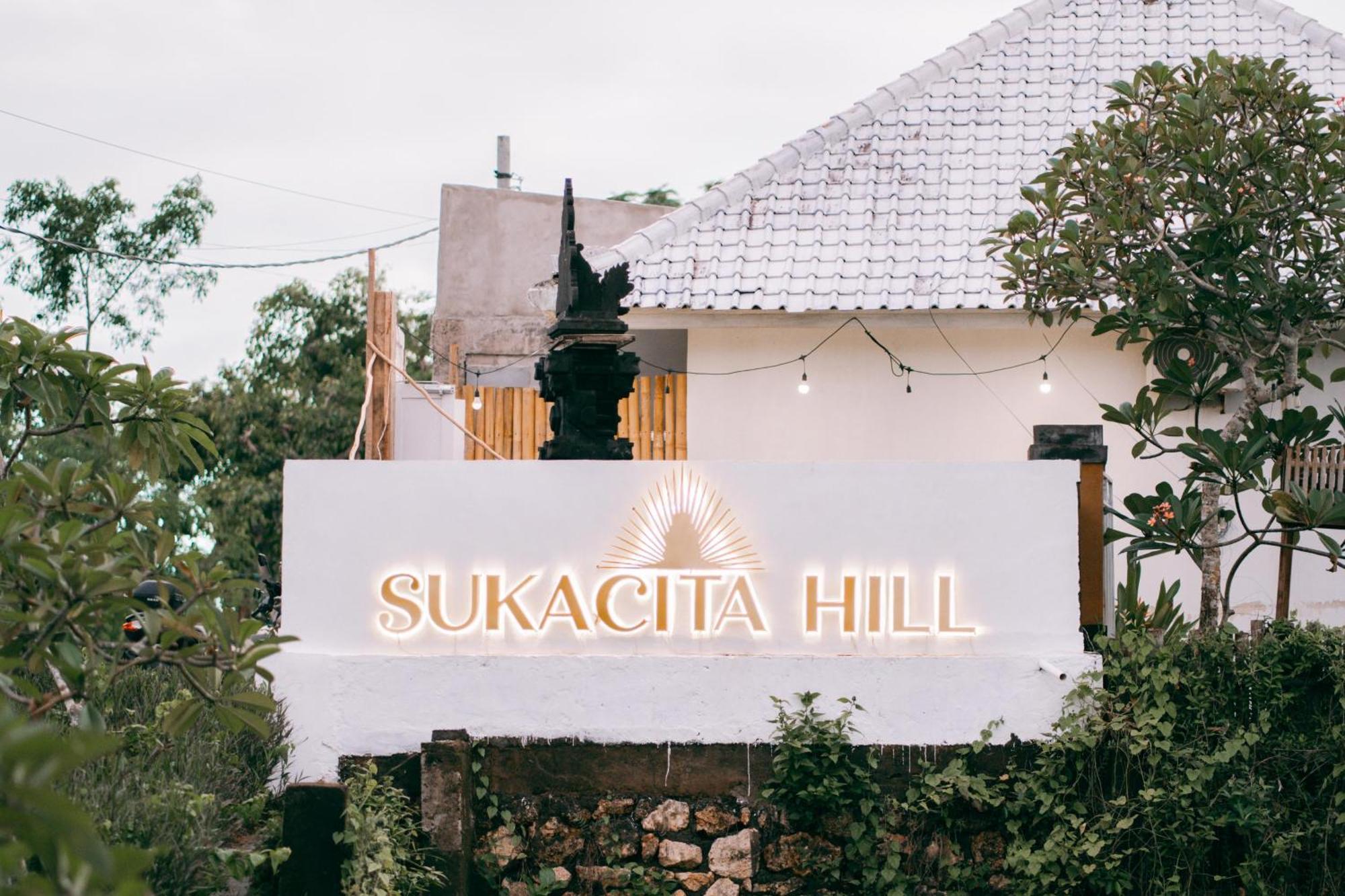 Hotel Sukacita Hill Uluwatu Esterno foto